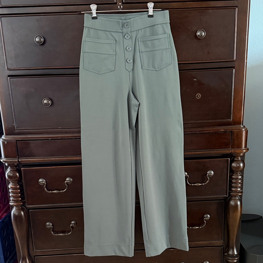 HALARA Wide Leg Pants in Olive
